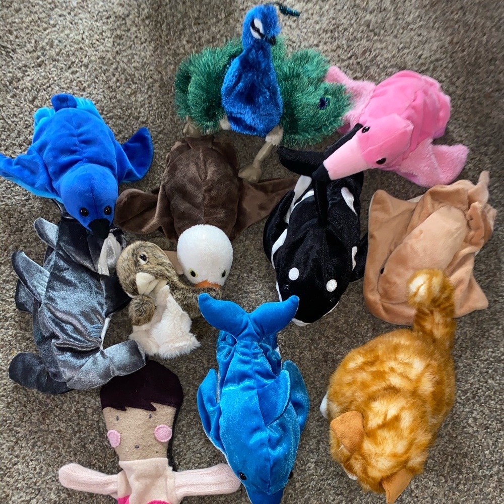 Puppet lot
